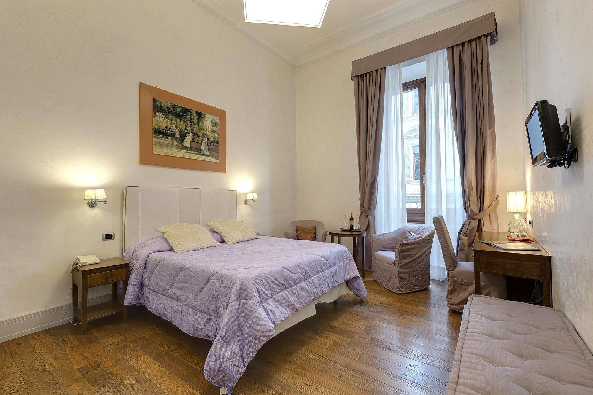 Il Salotto Di Firenze Pensión 3*