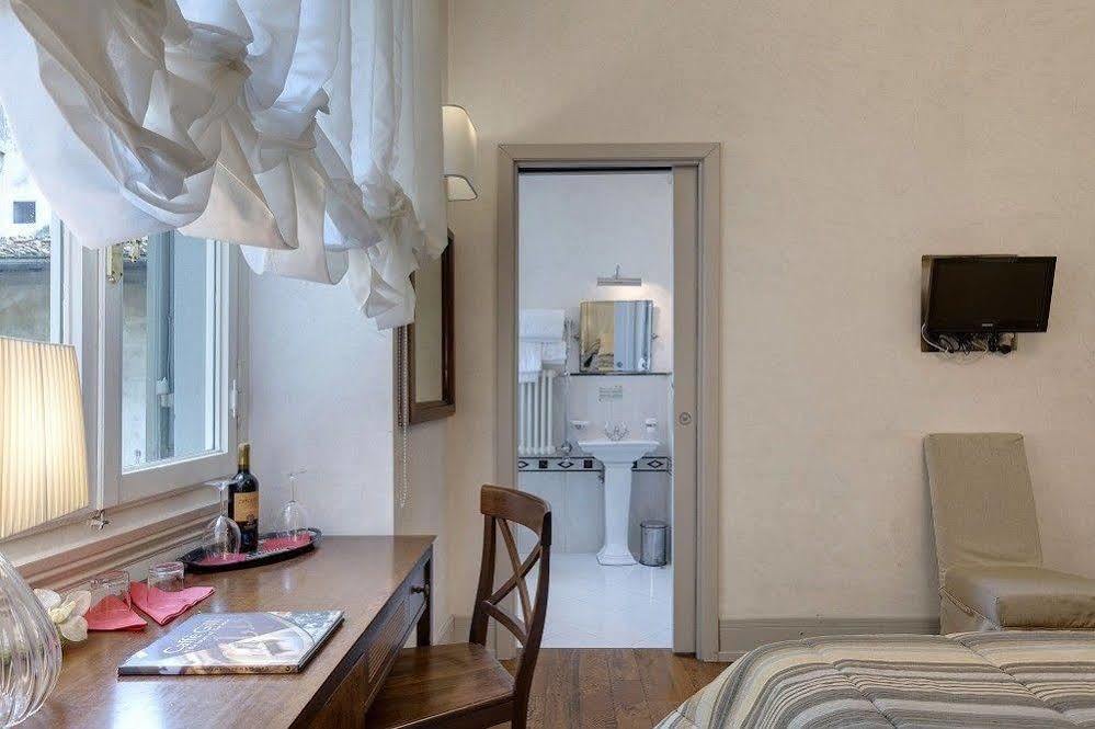 Il Salotto Di Firenze Pensión 3*